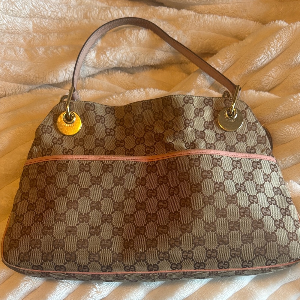 Gucci Beige and Pink Shoulder Bag